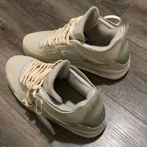 BRAND NEW NEVER WORN!! GOOD CONDITION